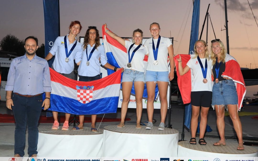 Antonia and Georgia Lewin-LaFrance won bronze at the 2021 49er FX European Championships